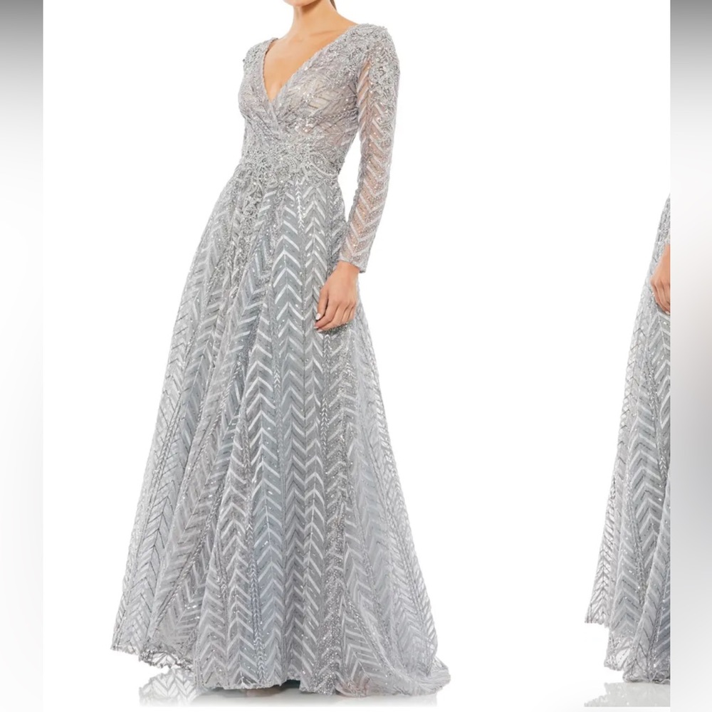 Mac Duggal Embellished Long Sleeve
Mesh A-Line Gown size 12